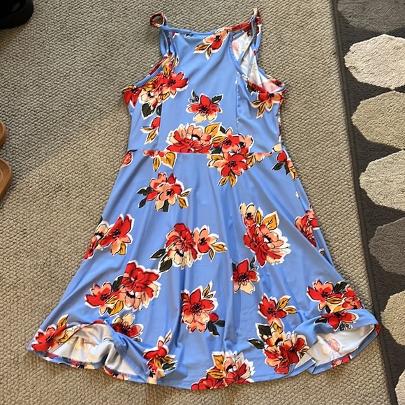Juniors Floral Dress - Picture 2 of 3